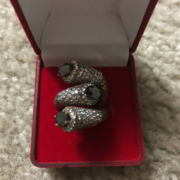 Silver ring - Picture 2 of 2